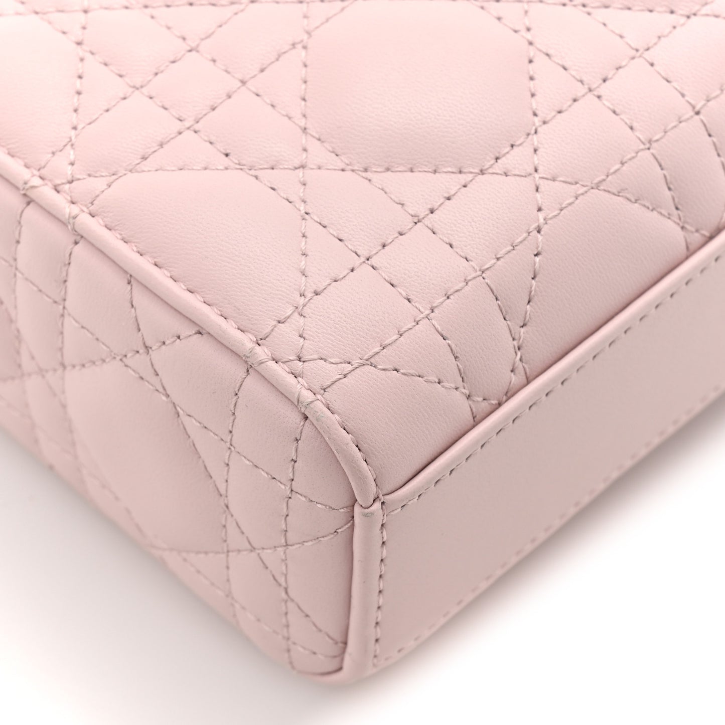 Lambskin Cannage Medium Lady D-Joy Light Pink
