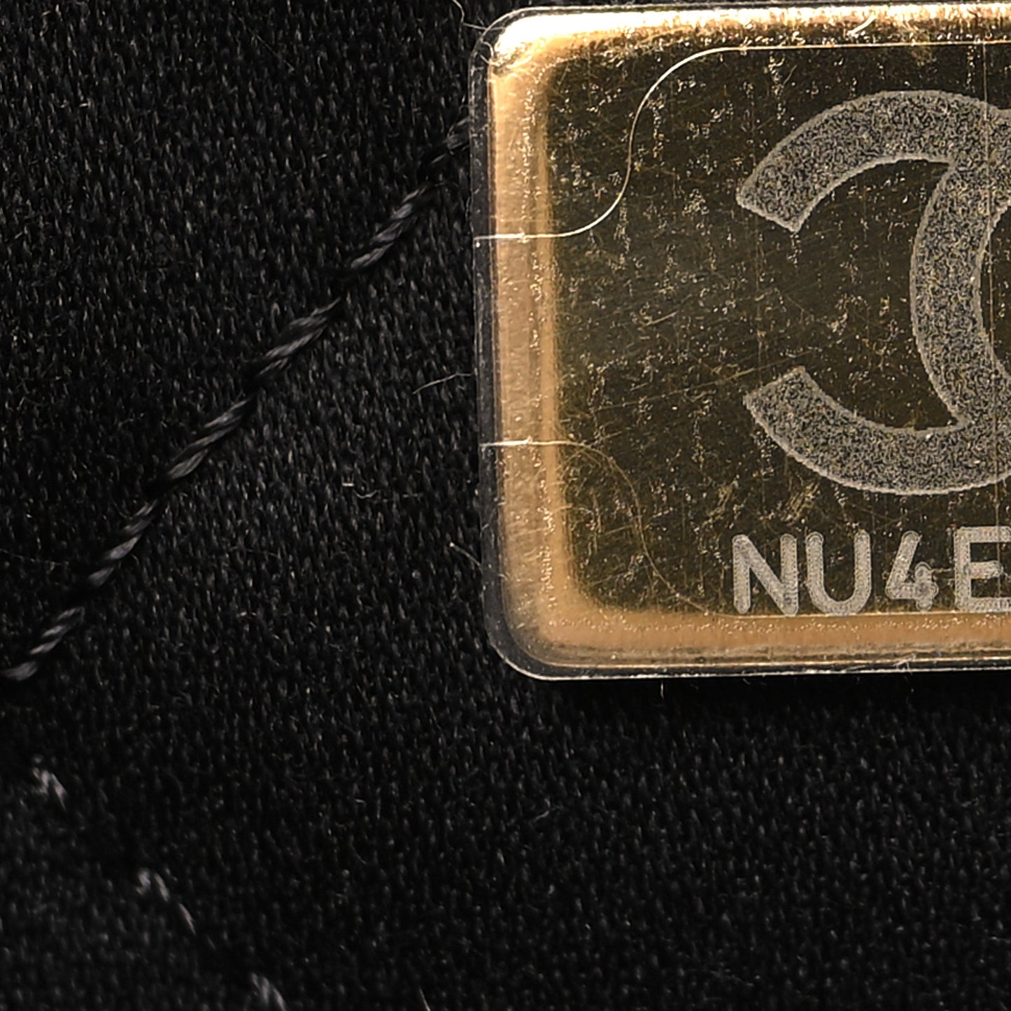 Tweed Houndstooth Quilted Chanel 22 Black Ecru