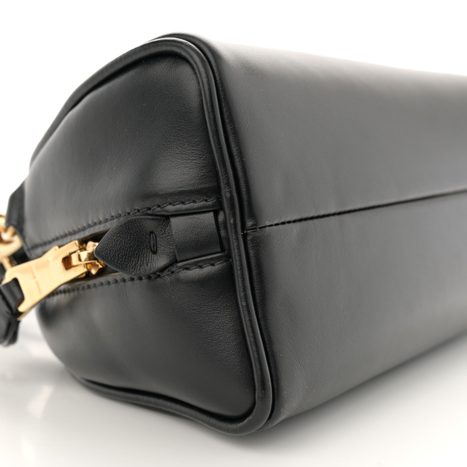miu miu SOFT CALF IMPUN ショルダーバッグ Miu Miu Soft Calf Small Top Handle Bag Black 1613847 – FASHIONPHILE
