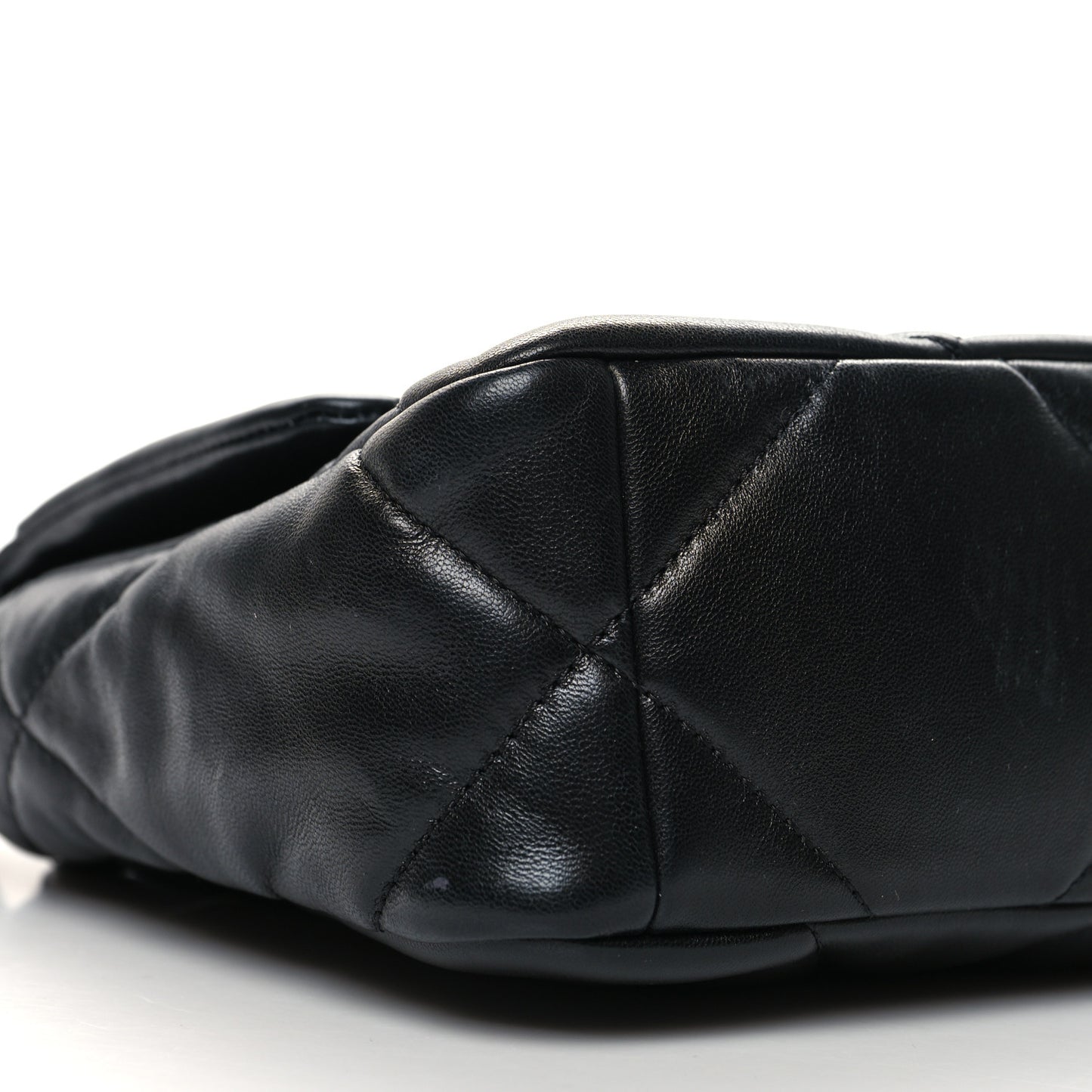 Lambskin Quilted Medium Chanel 19 Flap Black