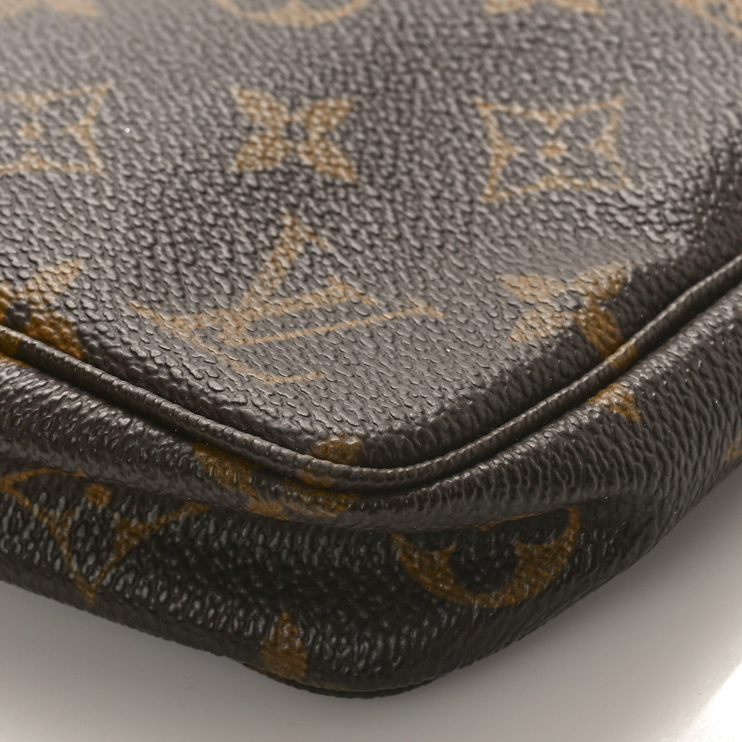 Louis Vuitton Monogram Pochette Accessories 9 of 10