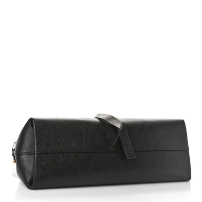 Valentino Garavani Pebbled Calfskin Large VRing Chain Shoulder Bag Black 4 of 8