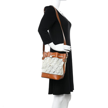Fendi TPU FF Vitello Aura F is Fendi Grande Mon Tresor Bucket Bag White Cuoio 2 of 15
