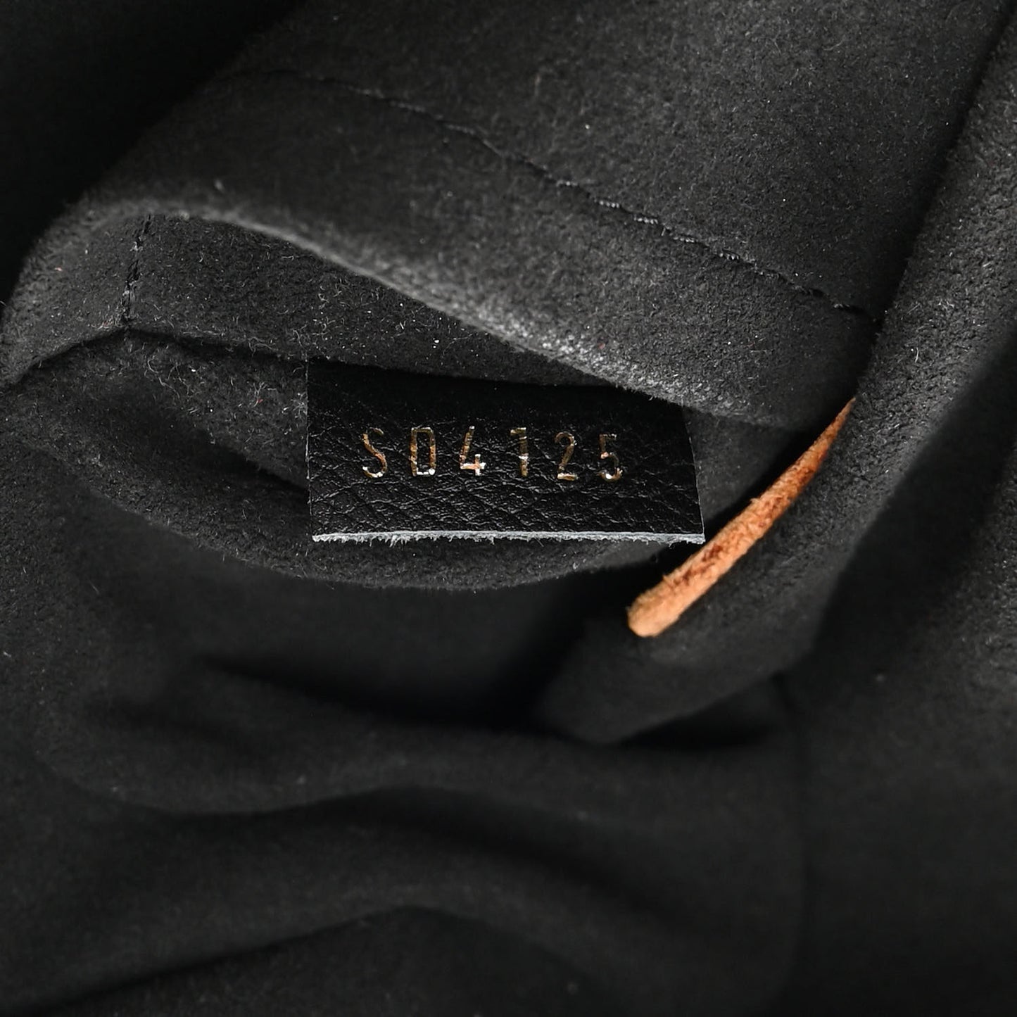 Monogram Gaia Black