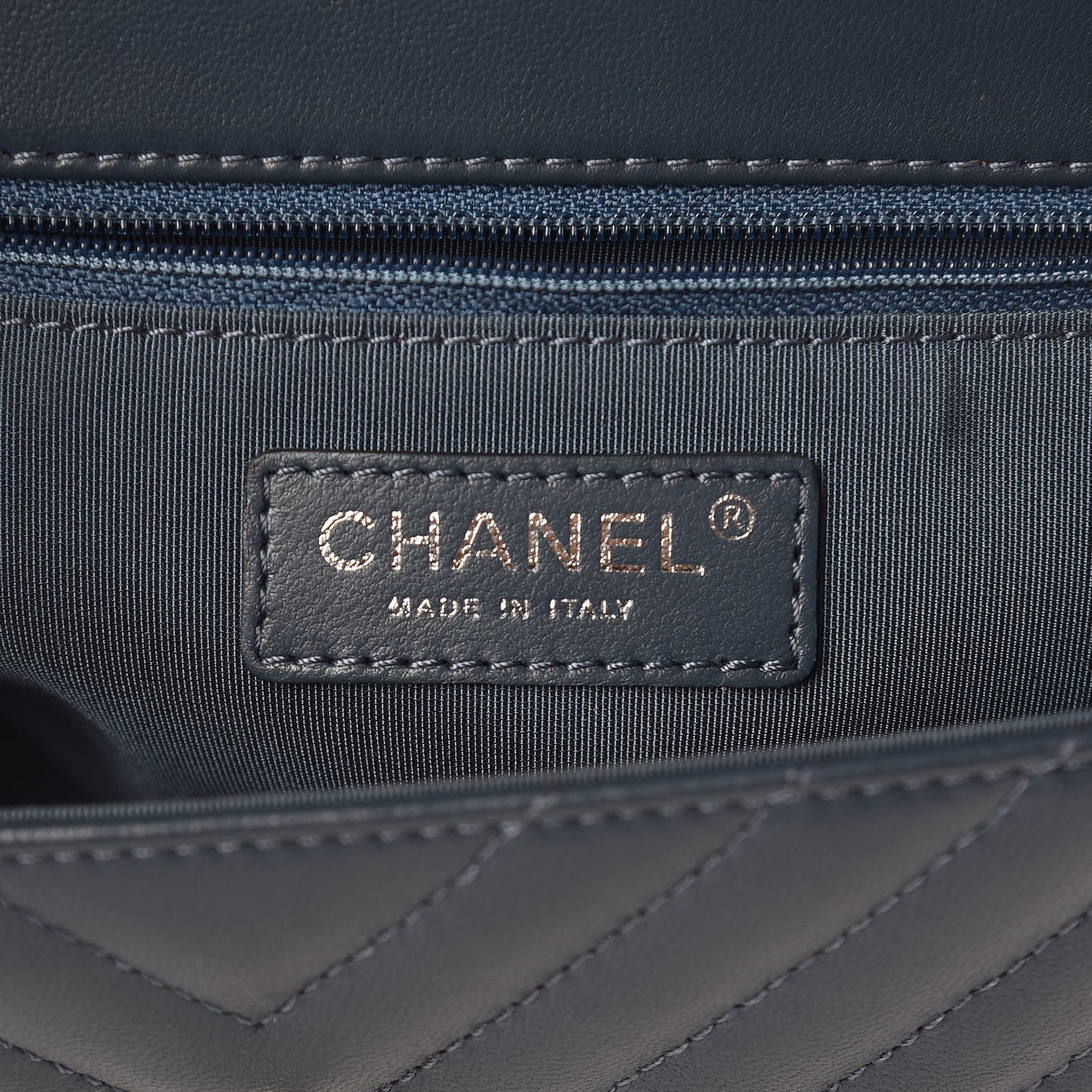 Lambskin Chevron Medium Single Flap Navy