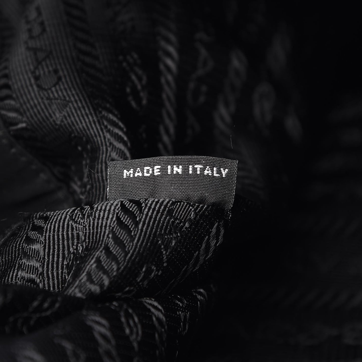 Tessuto Nylon Saffiano Vela Tote Black