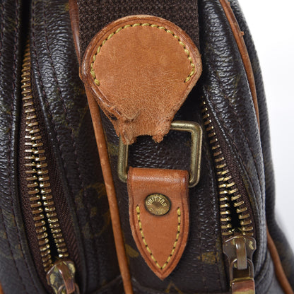 Louis Vuitton Monogram Reporter PM 9 of 14