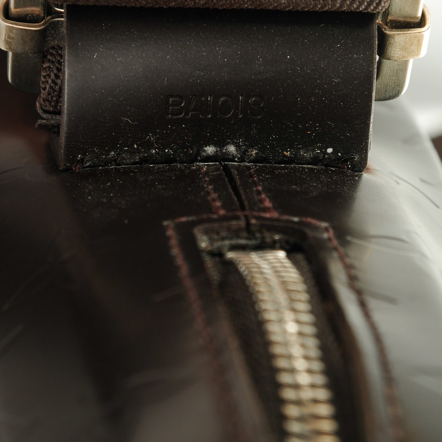 Monogram Glace Bobby Cafe