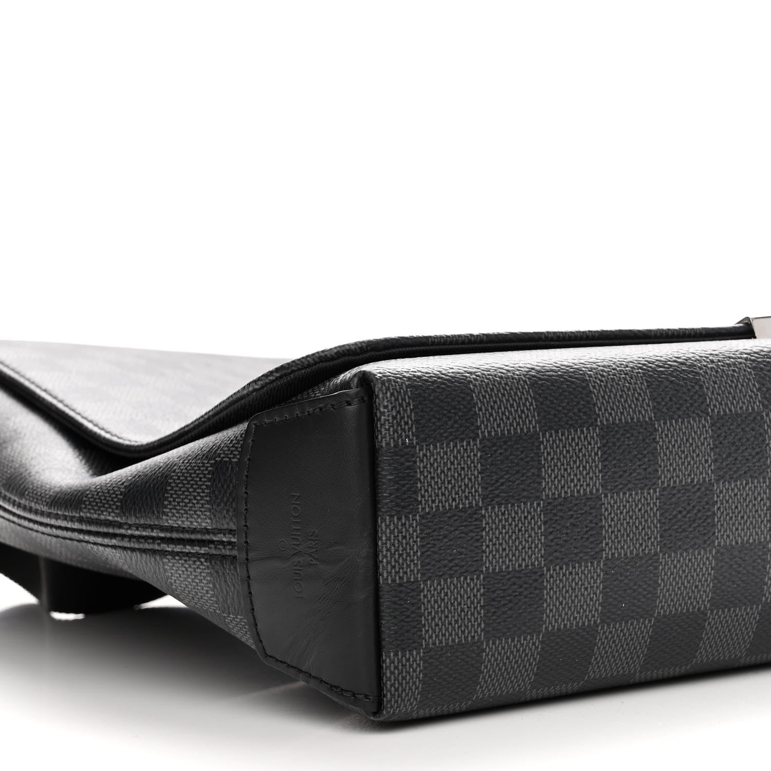 Louis Vuitton Damier Graphite District MM 9 of 10