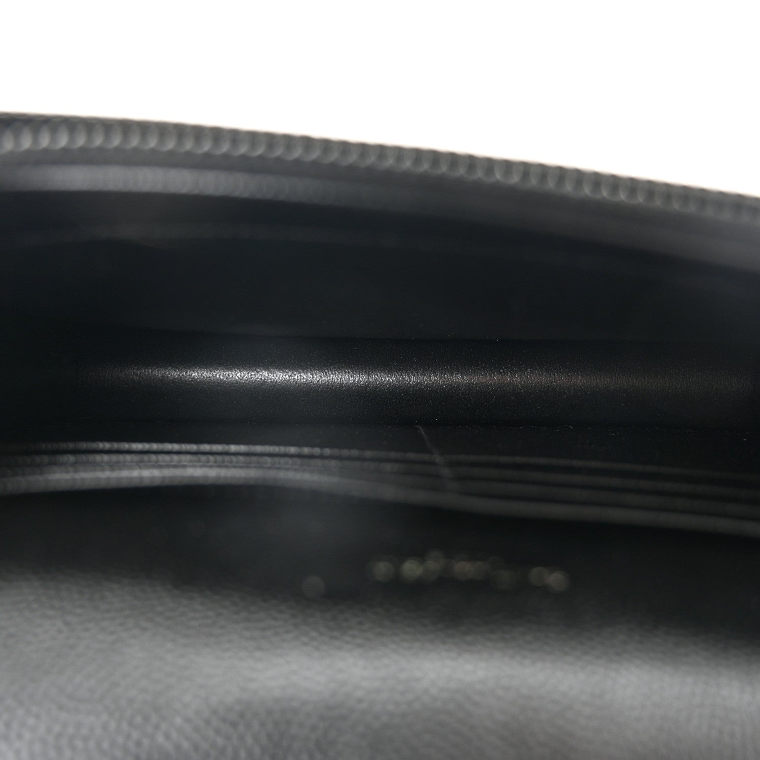 Saint Laurent Grain De Poudre Matelasse Chevron Monogram Monochrome Envelope Chain Wallet Black 4 of 10