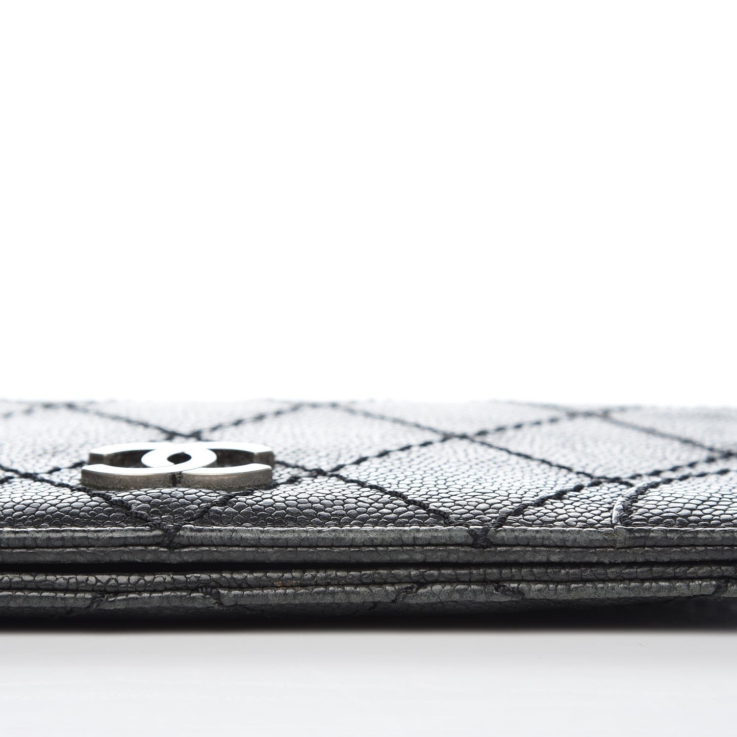 Distressed Caviar Stitched Outdoor Yen Wallet Black