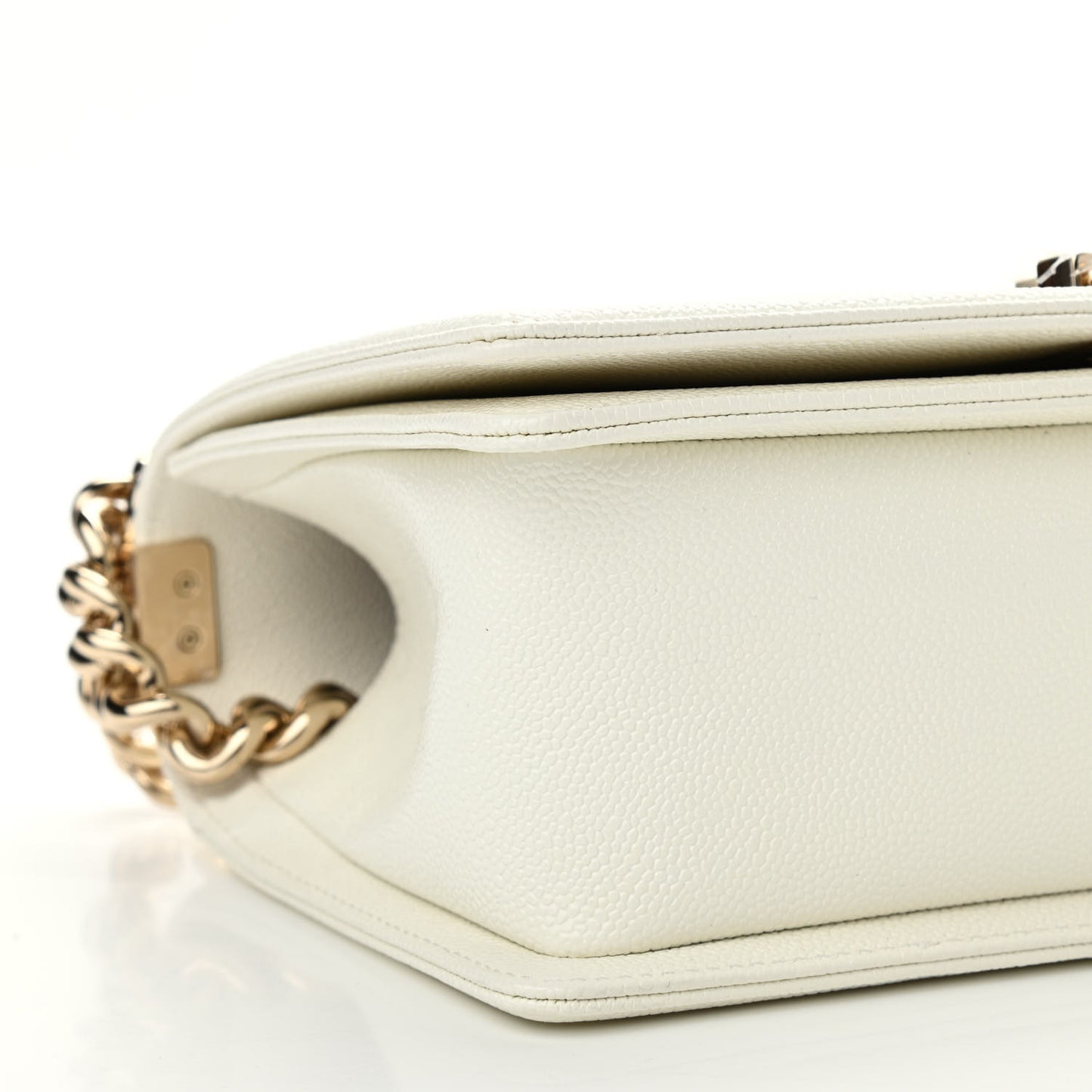 Caviar Quilted Medium Boy Flap White