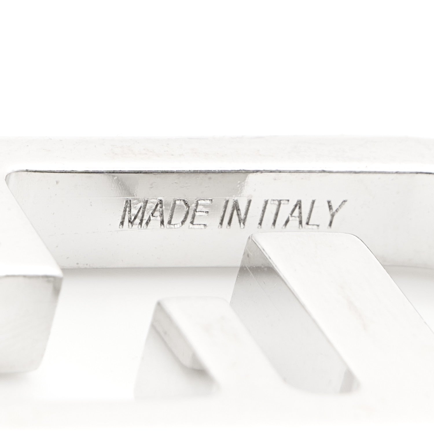 FENDI シルバー レザー ストラップ Fロゴ Fendi Metal O'Lock Strap You Silver 1771231 – FASHIONPHILE