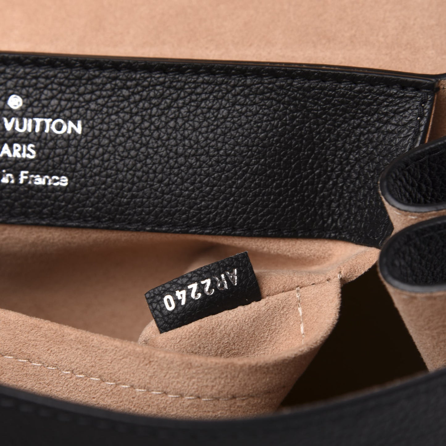 Calfskin Lockme Ever BB Black