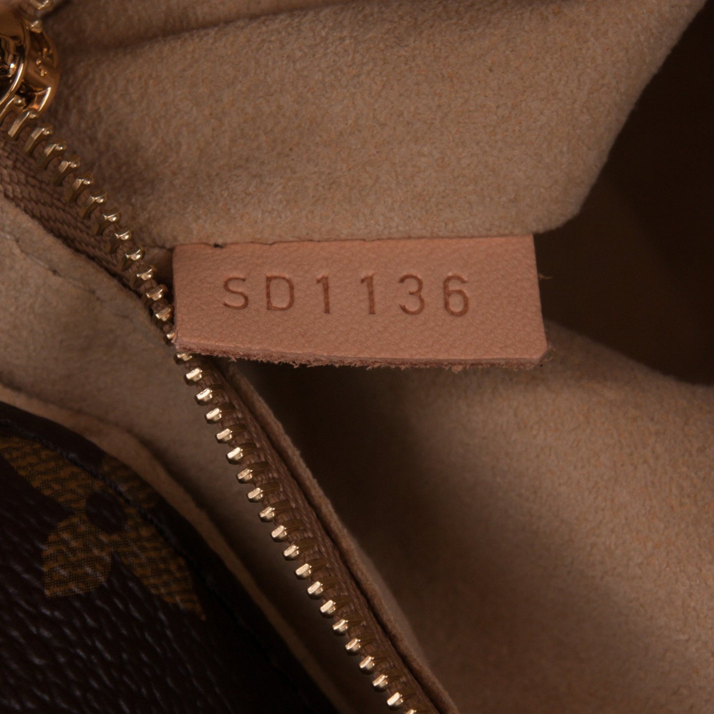 Monogram Artsy MM
