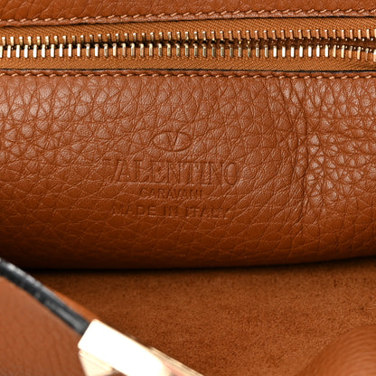 Valentino Garavani Pebbled Calfskin Small Rockstud Flip-Lock Messenger Bag Light Cuir 6 of 16