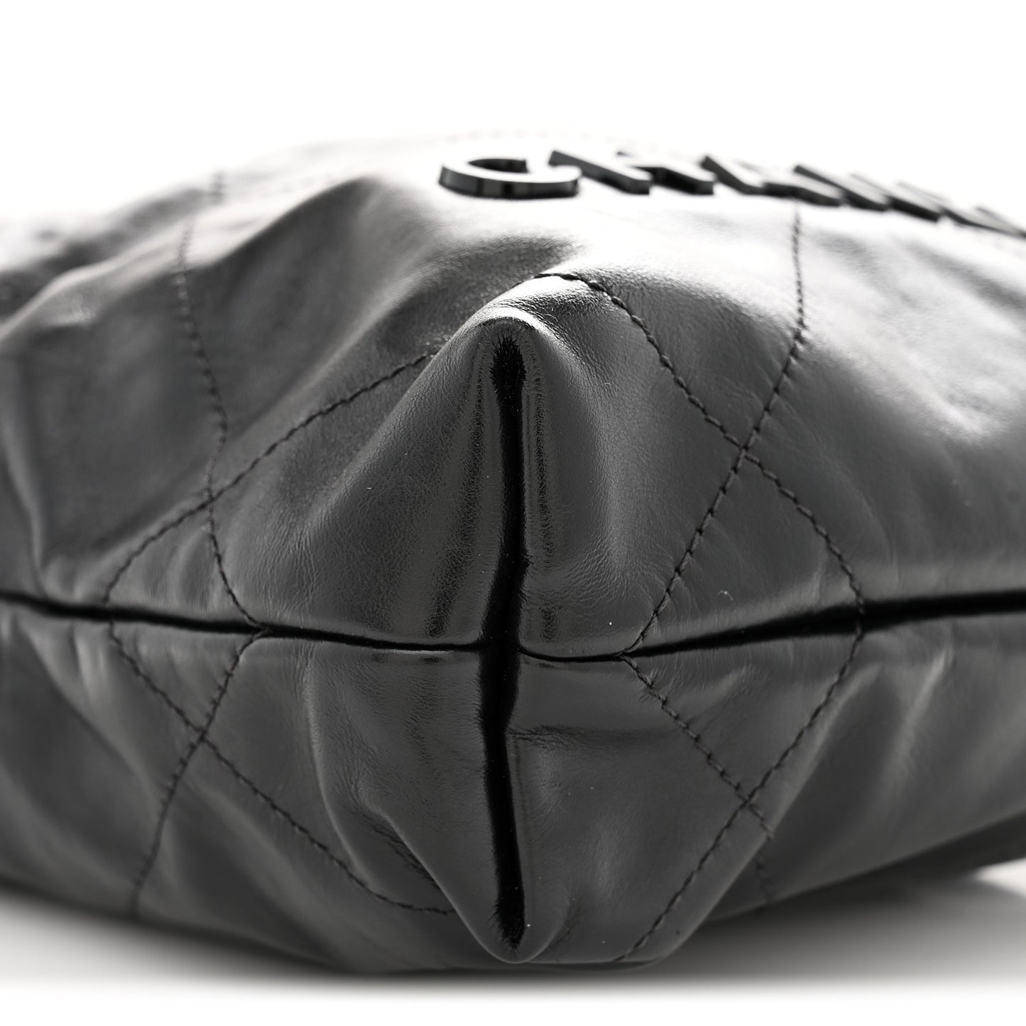 Shiny Calfskin Quilted Mini Chanel 22 So Black