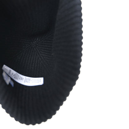 Burberry Cashmere Ribbed Beanie Hat Black 4 of 5