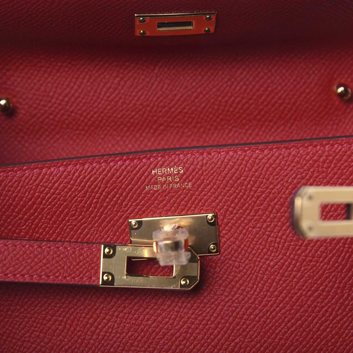 Epsom Kelly Wallet To Go Rouge Casaque