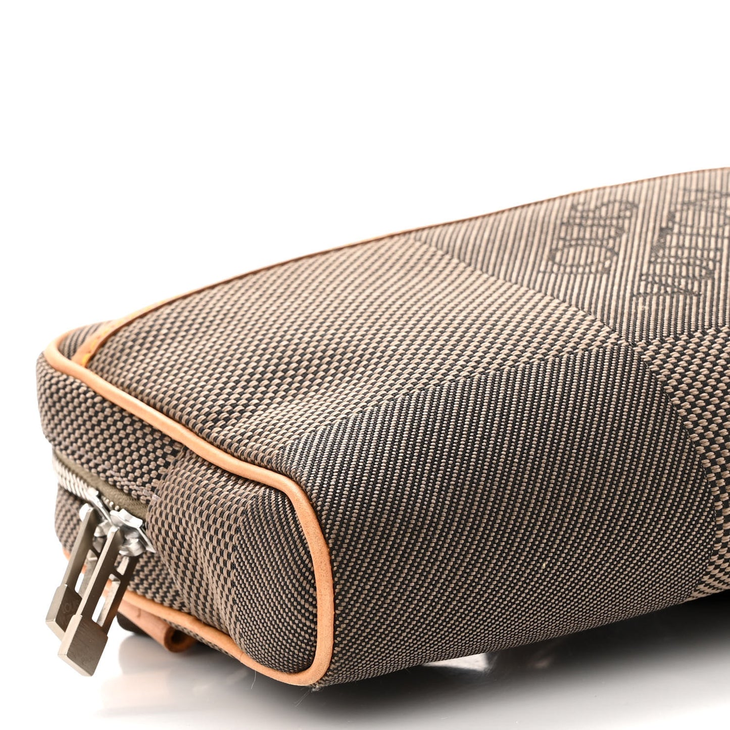 Damier Geant Acrobat Terre