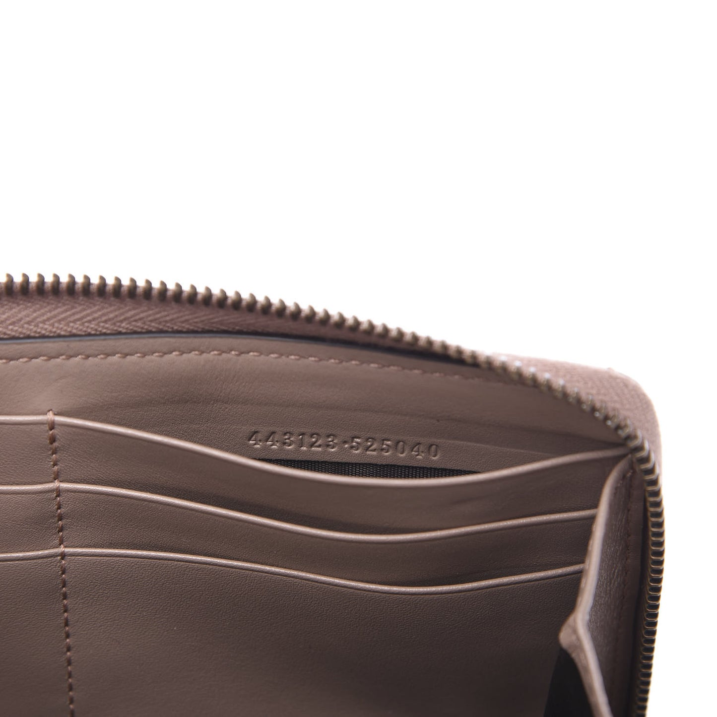 Calfskin Matelasse GG Marmont Zip Around Wallet Porcelain Rose