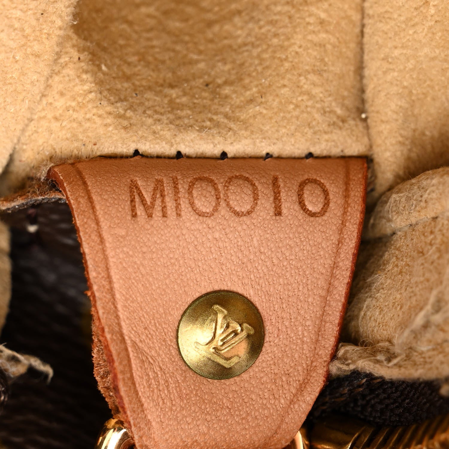 Louis Vuitton Monogram Looping GM 7 of 16