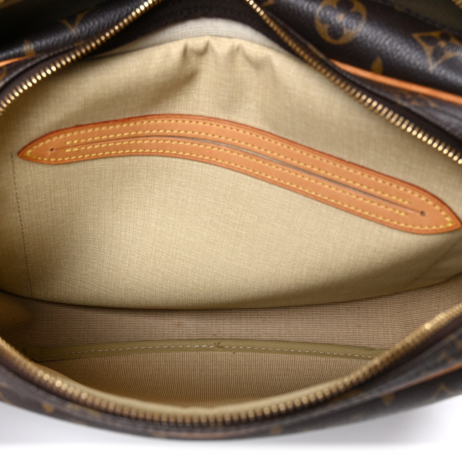 Louis Vuitton Monogram Reporter PM 6 of 11