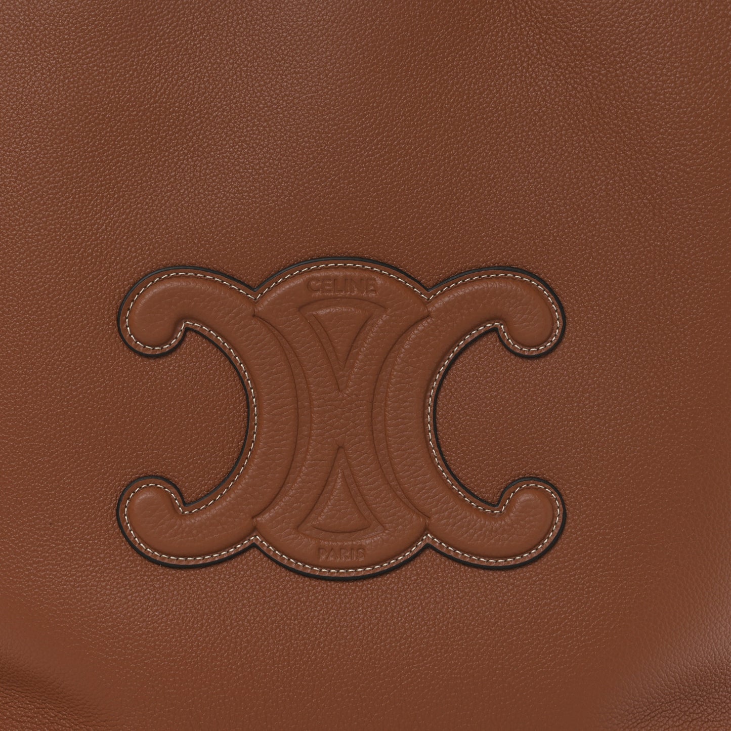 Grained Calfskin Triomphe Medium Cabas Anais Tan