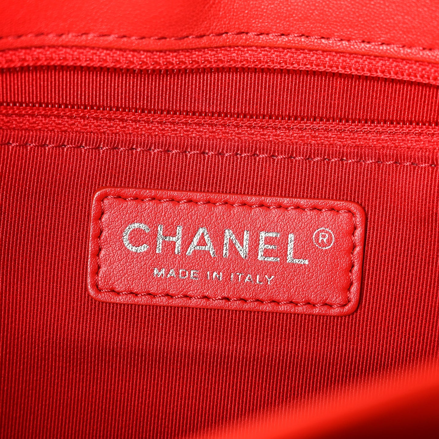 Grained Calfskin Quilted Large CC Box Flap Red