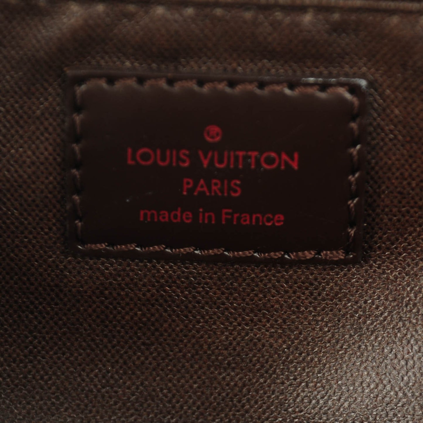 Damier Ebene Toiletry Bag 25