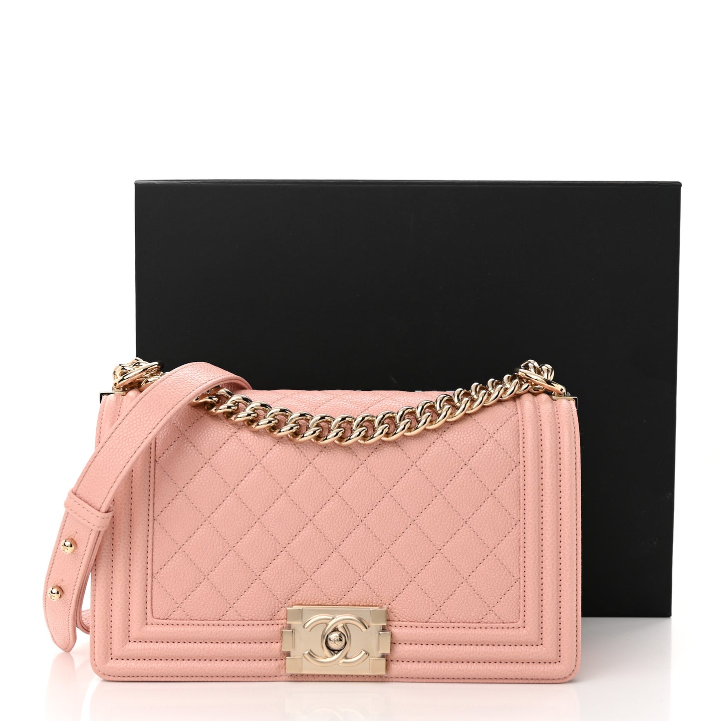 Caviar Quilted Medium Boy Flap Light Pink
