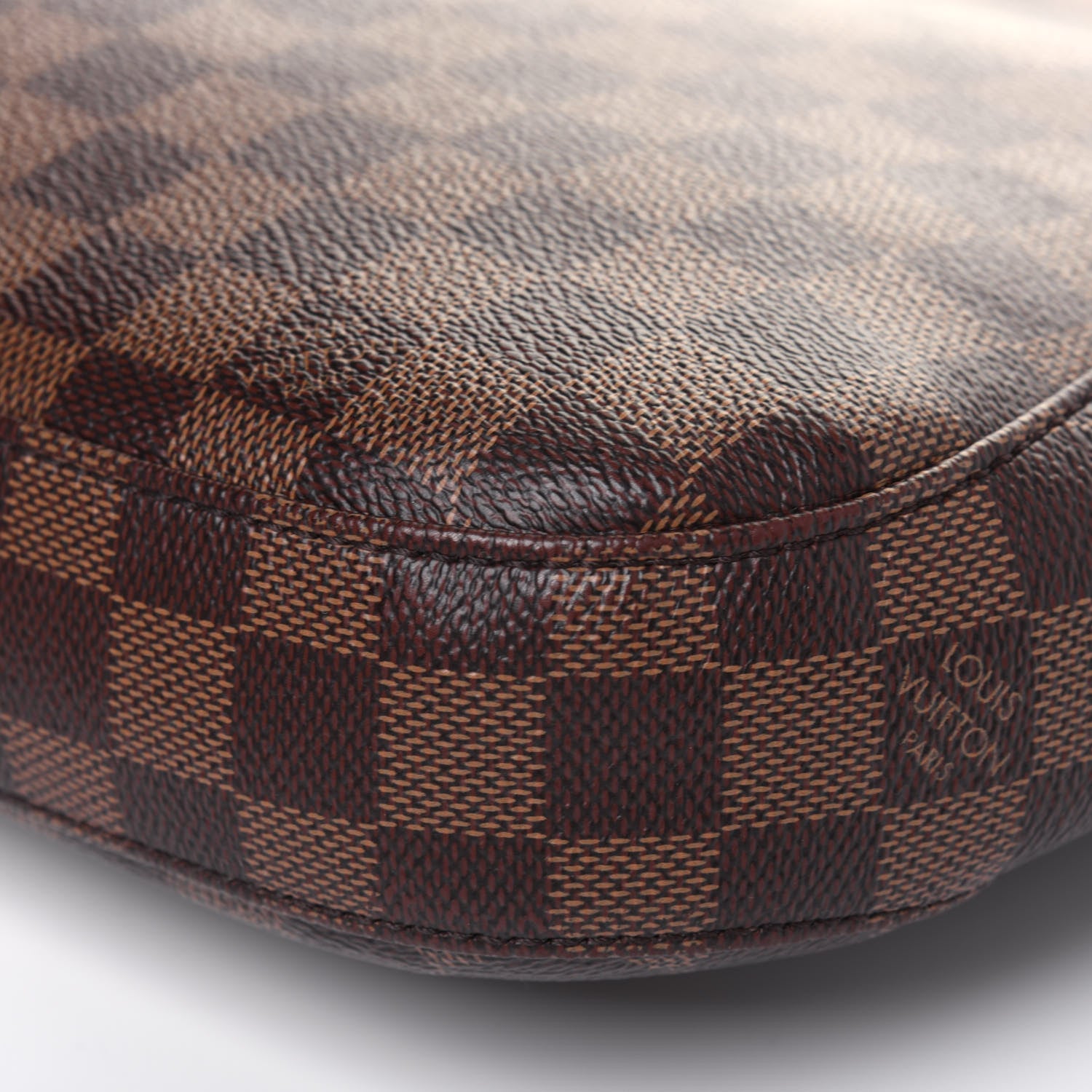 Louis Vuitton Damier Ebene South Bank Besace 15 of 18