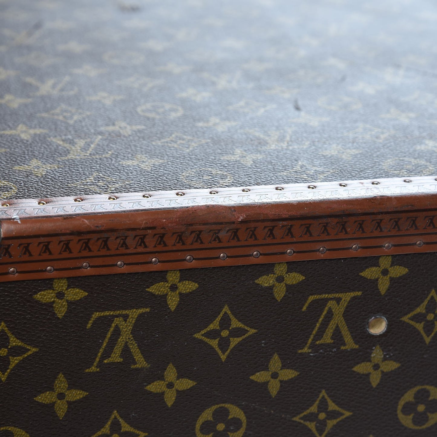 Monogram Bisten 70