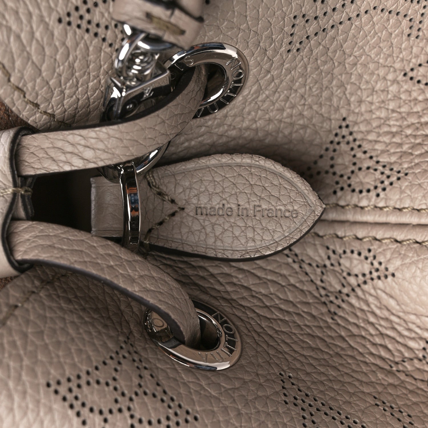 Louis Vuitton Mahina Bella Galet 8 of 14