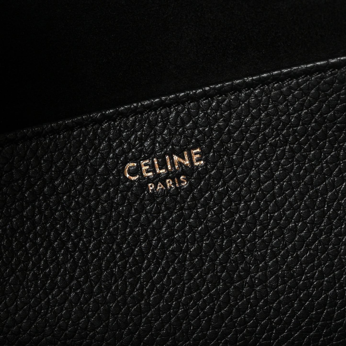 Grained Calfskin Triomphe Medium Cabas Anais Black