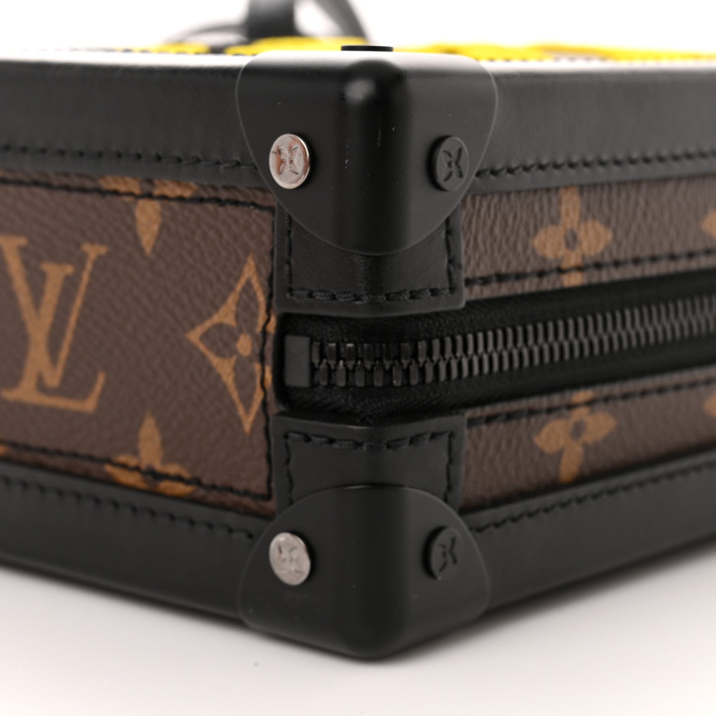 Monogram Tuffetage Vertical Soft Trunk Jaune