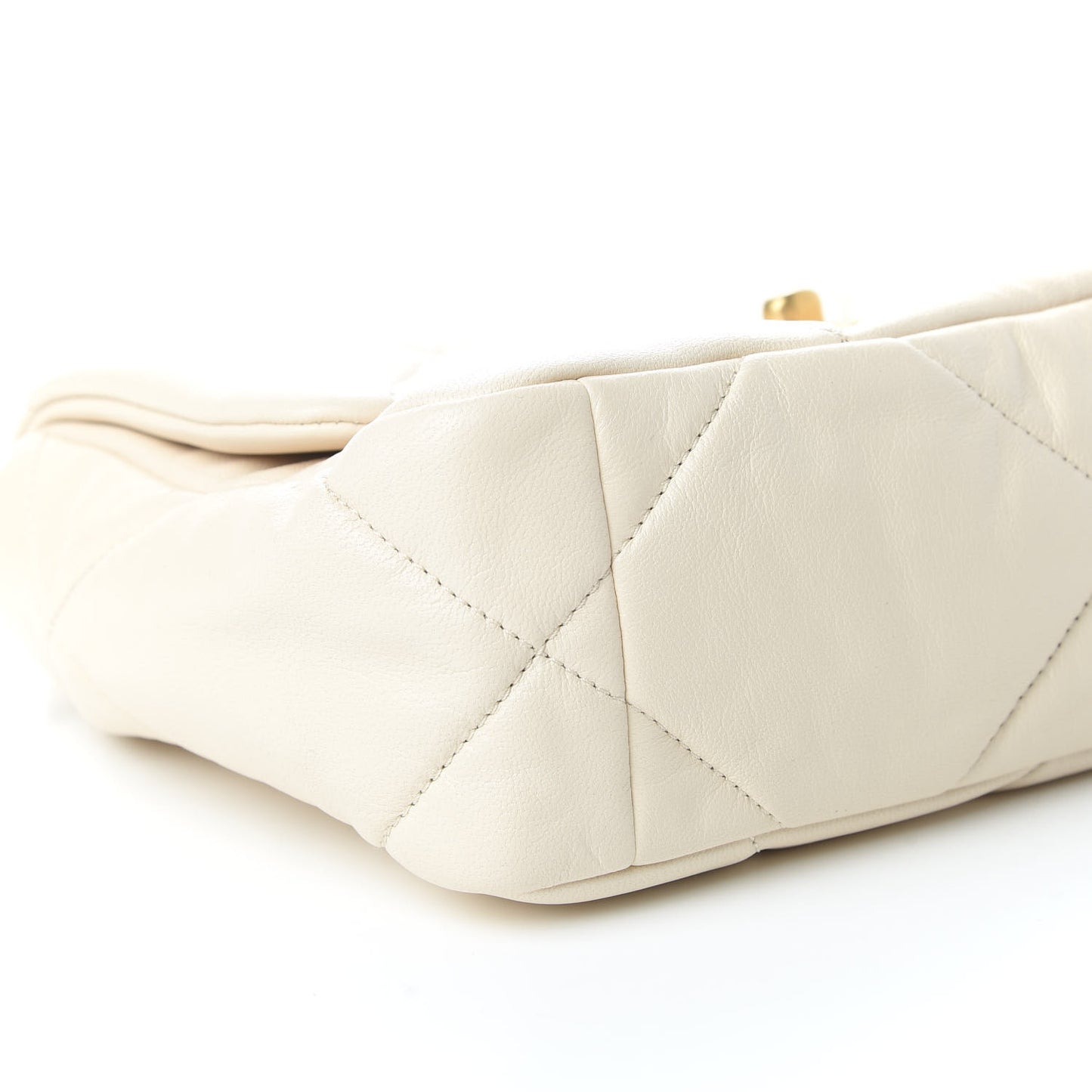 Lambskin Quilted Medium 19 Flap White