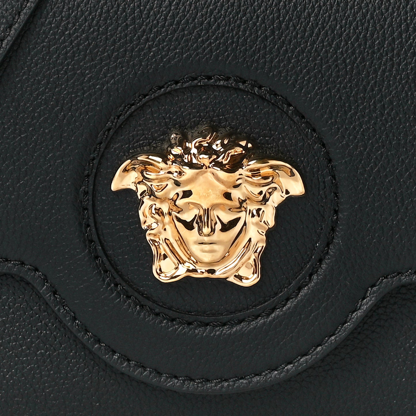 Grained Calfskin La Medusa Flap Shoulder Bag Black