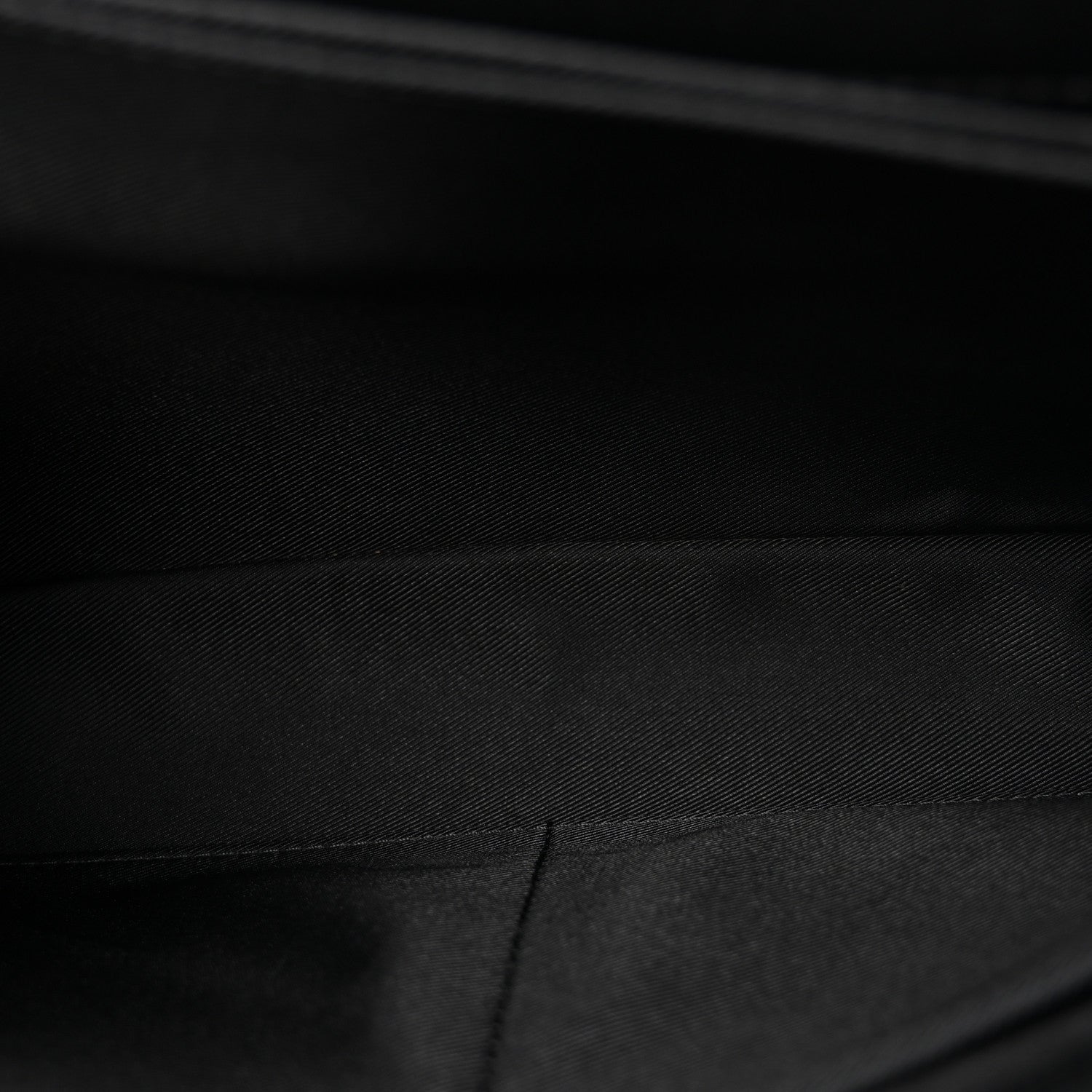 Louis Vuitton Soft Calfskin Lockme II Top Handle Black 5 of 9