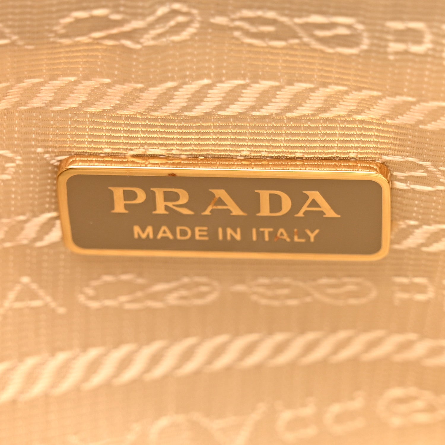 Prada Re-Nylon Spazzolato Re-Edition 2002 Shoulder Bag Deserto 6 of 9