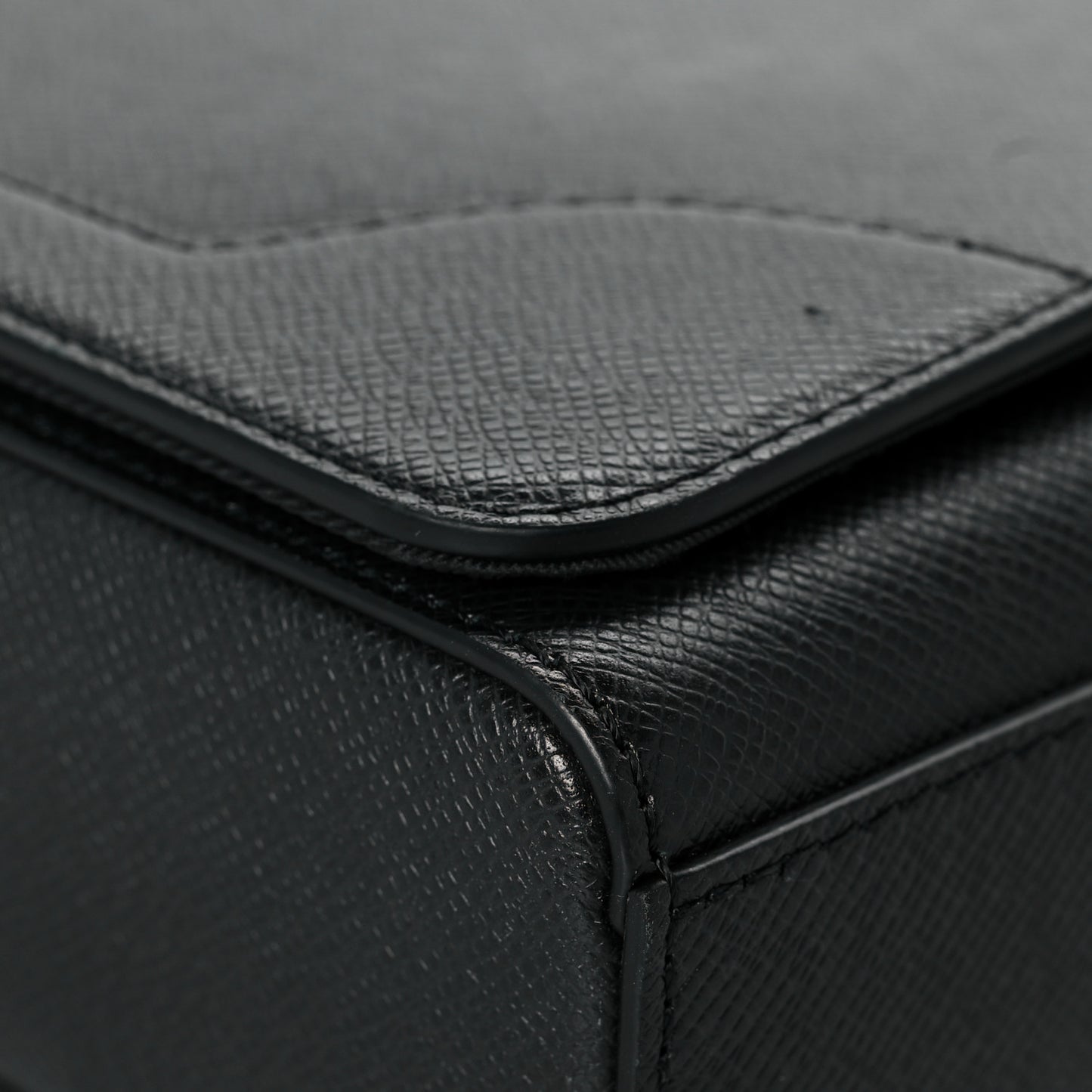 Taiga New Flap Messenger Black