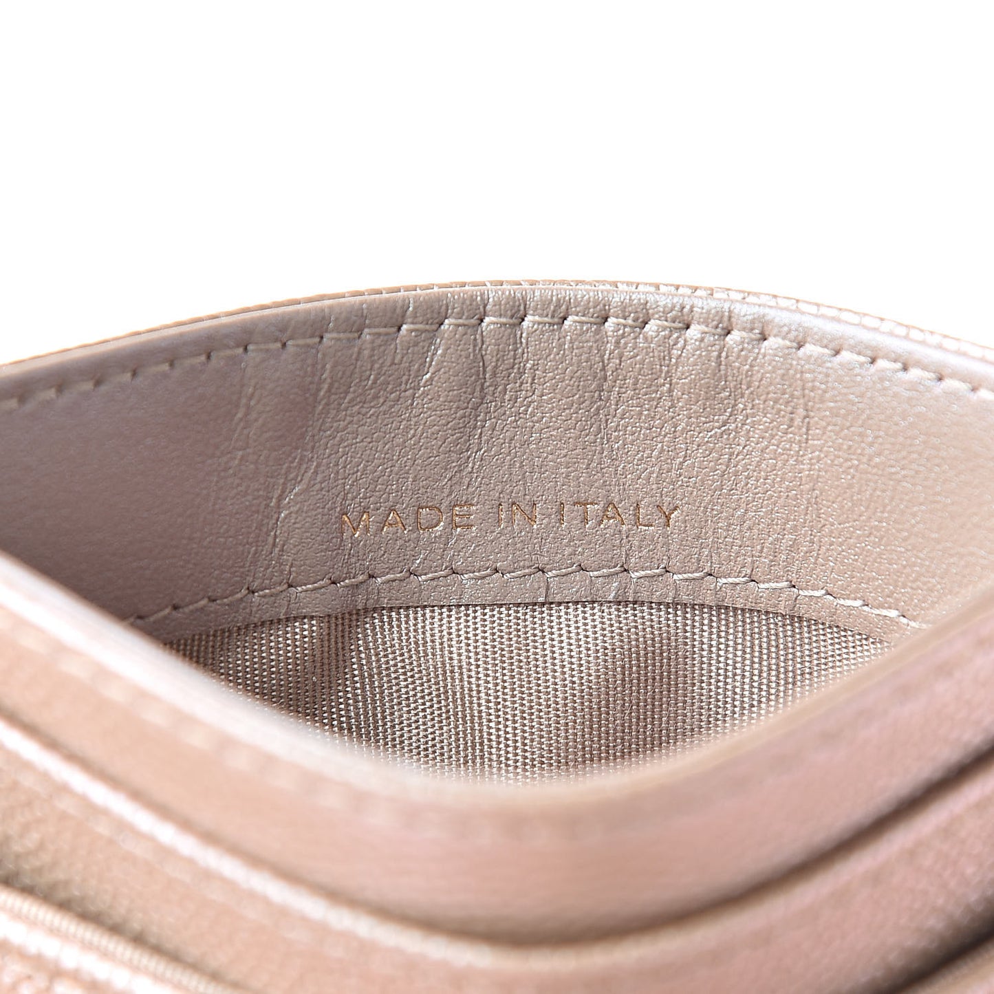 Iridescent Caviar Quilted Card Holder Beige