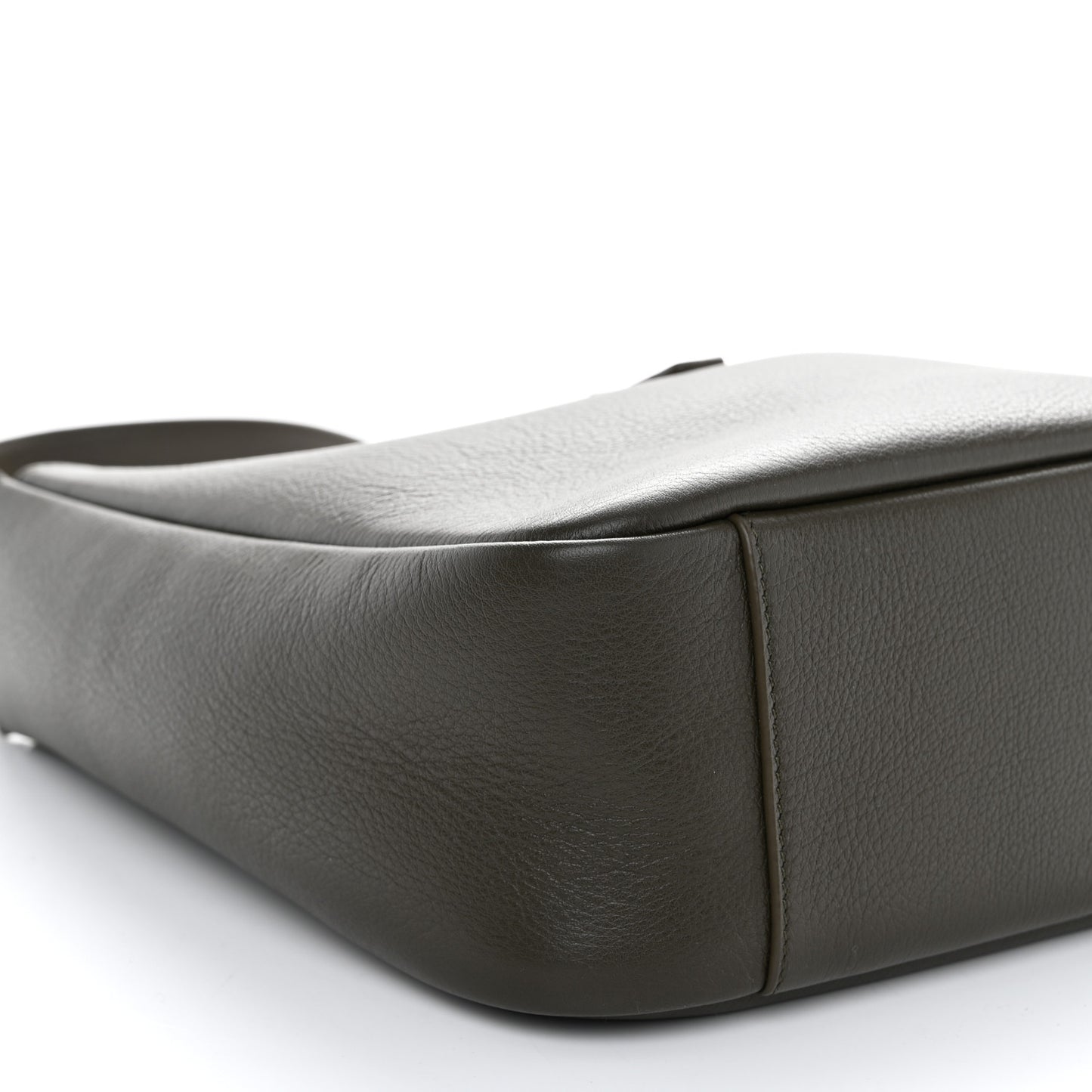 Smooth Calfskin Small Le 5 A 7 Soft Hobo Light Musk