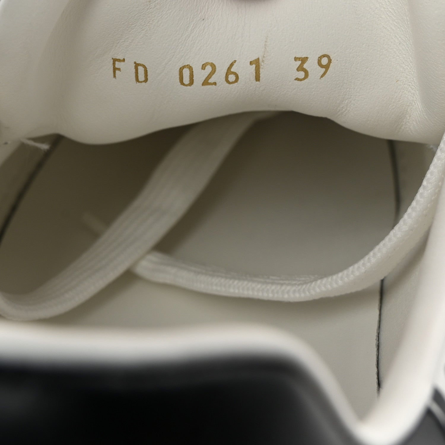 Louis Vuitton Calfskin Printed Time Out Trainer Sneakers 39 White 9 of 10
