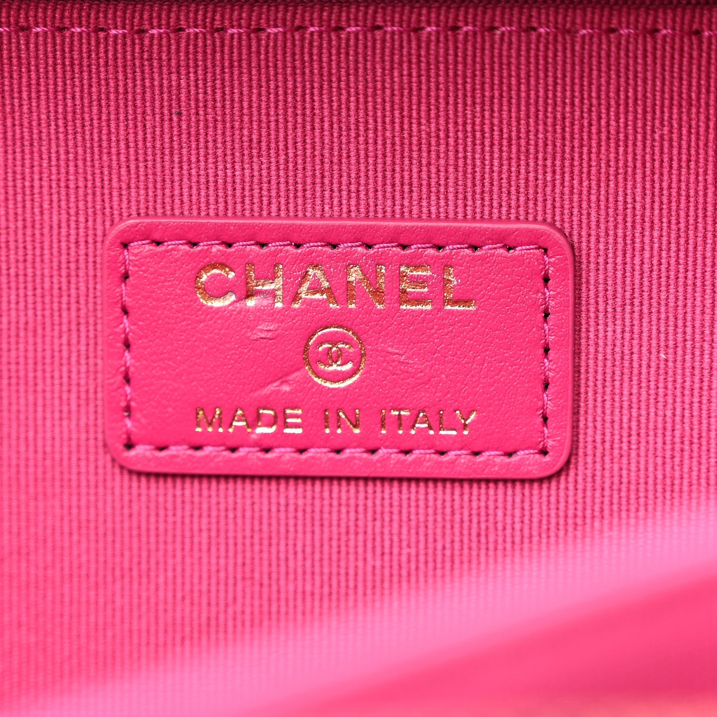 Caviar Quilted Twist Your Buttons Clutch With Chain Fuchsia