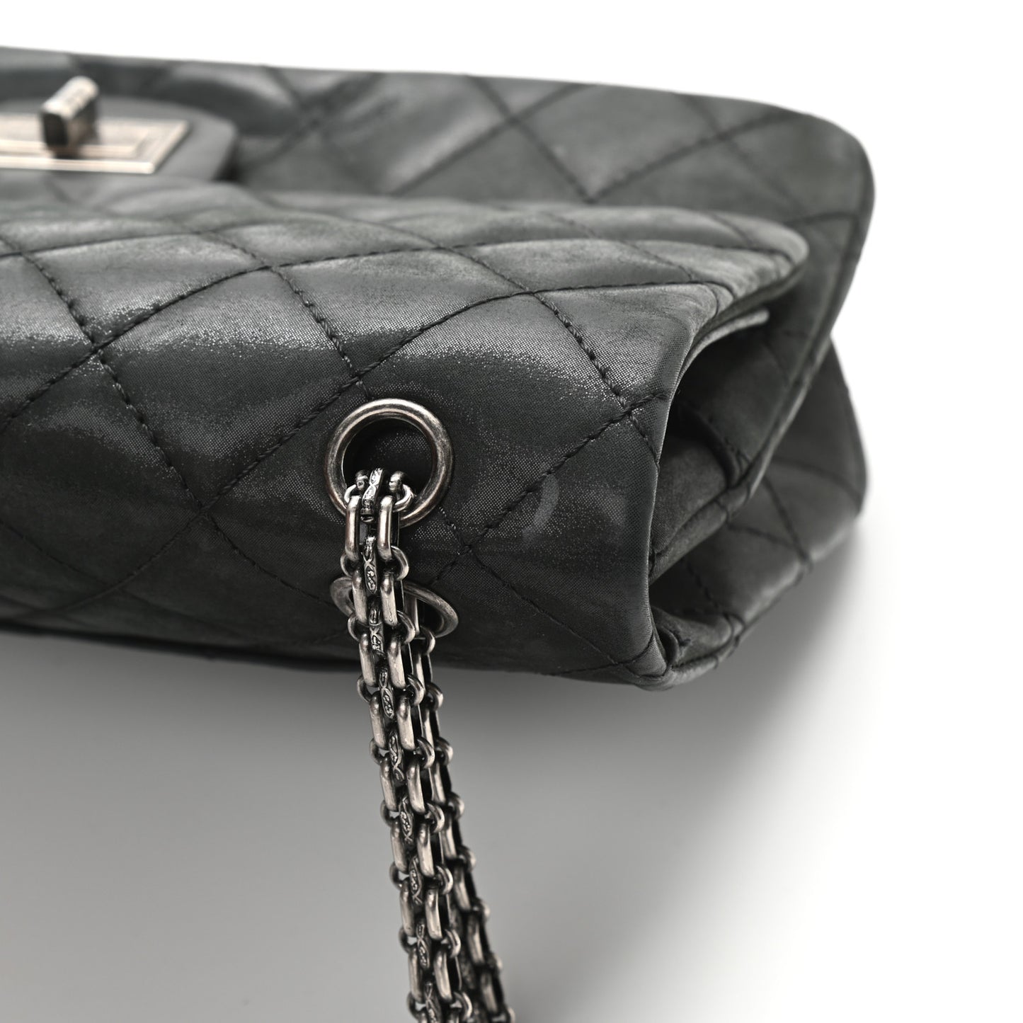 Iridescent Calfskin Quilted 2.55 Reissue 227 Flap Black