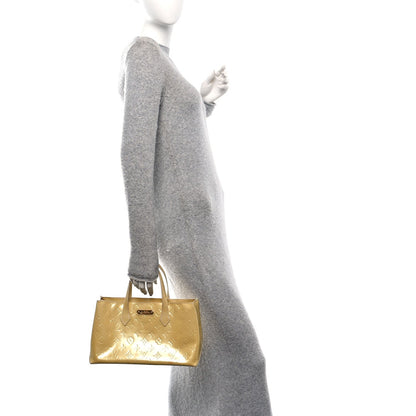 Louis Vuitton Vernis Wilshire PM Blanc Corail 2 of 9