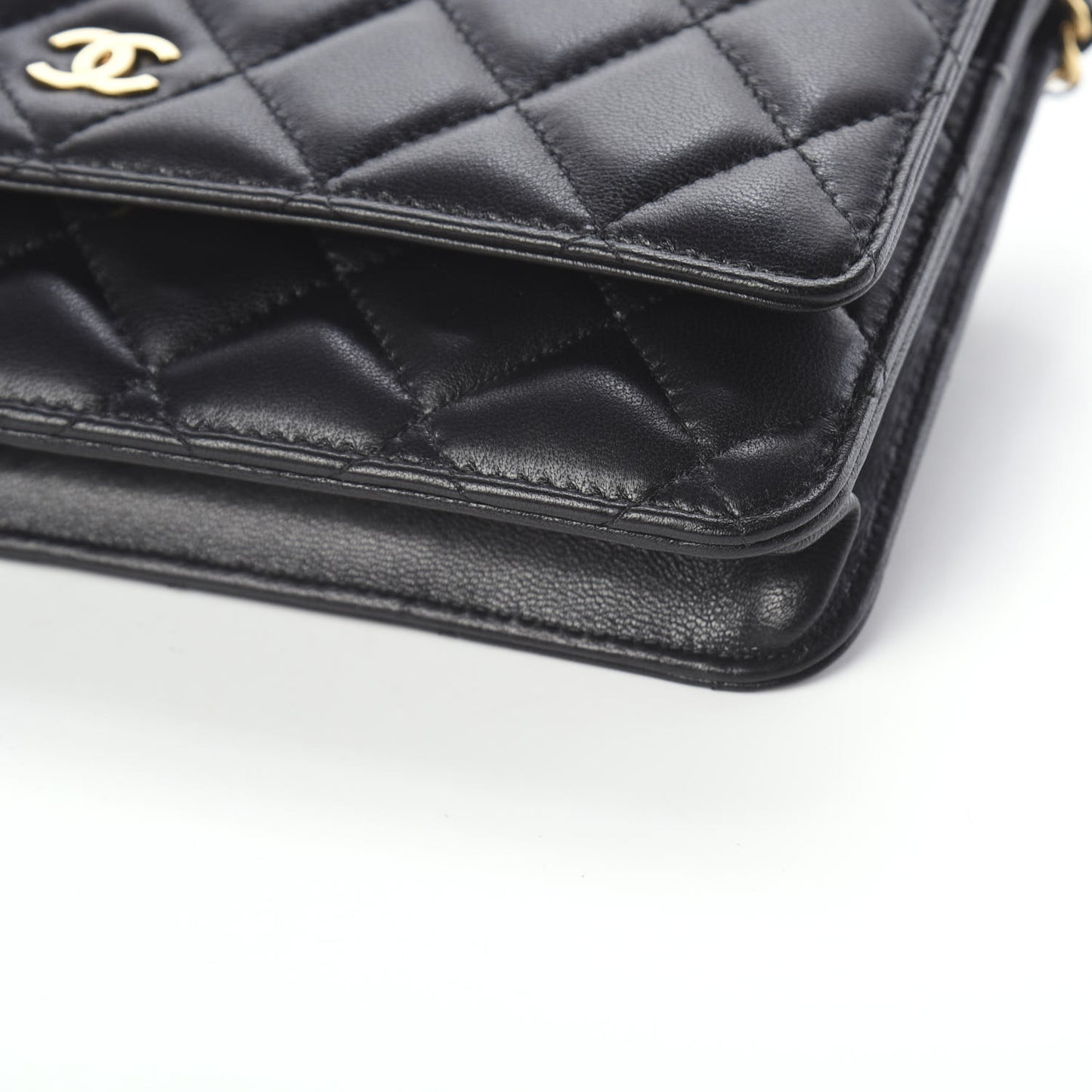 Lambskin Quilted Wallet On Chain WOC Black