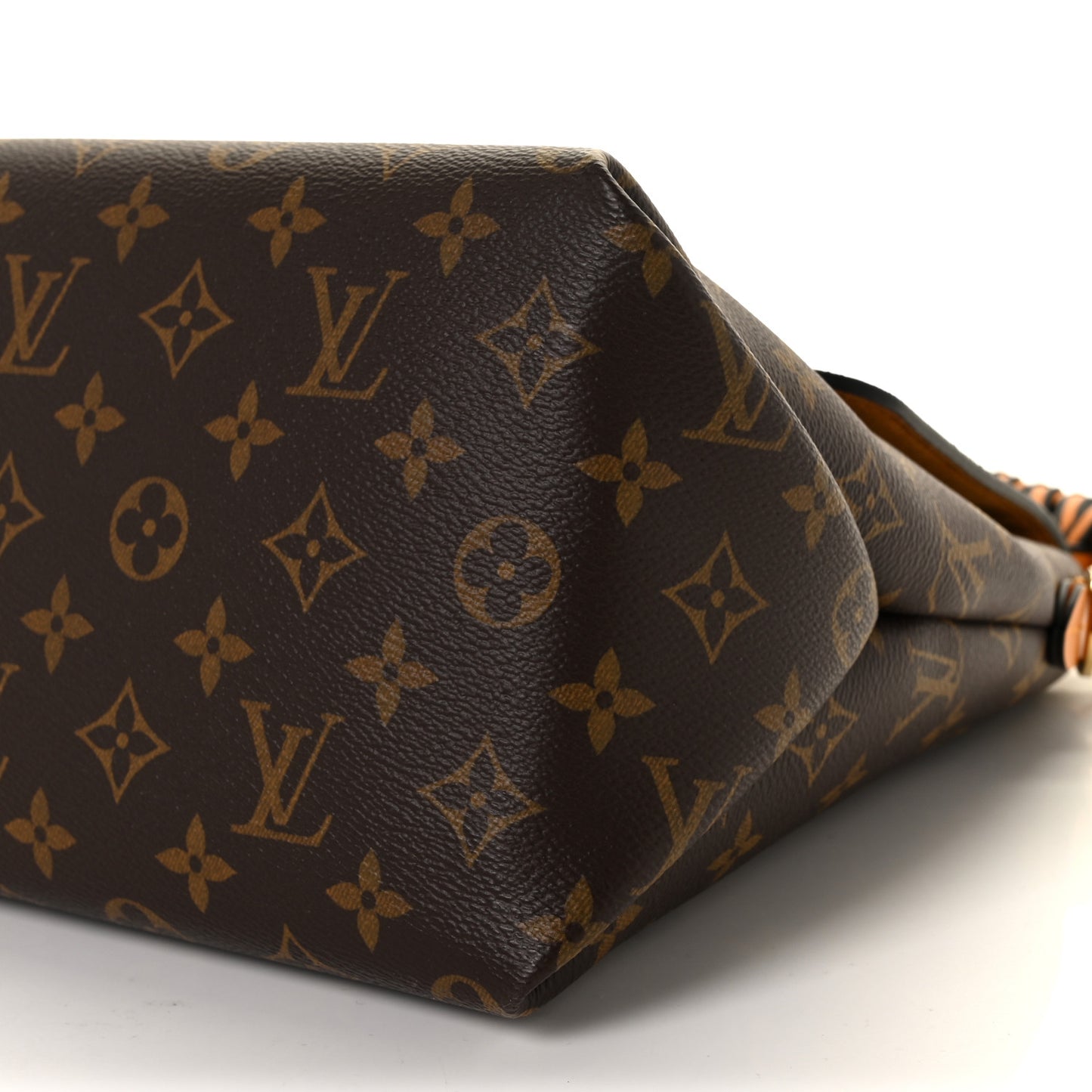 Monogram Beaubourg MM Safran Imperial