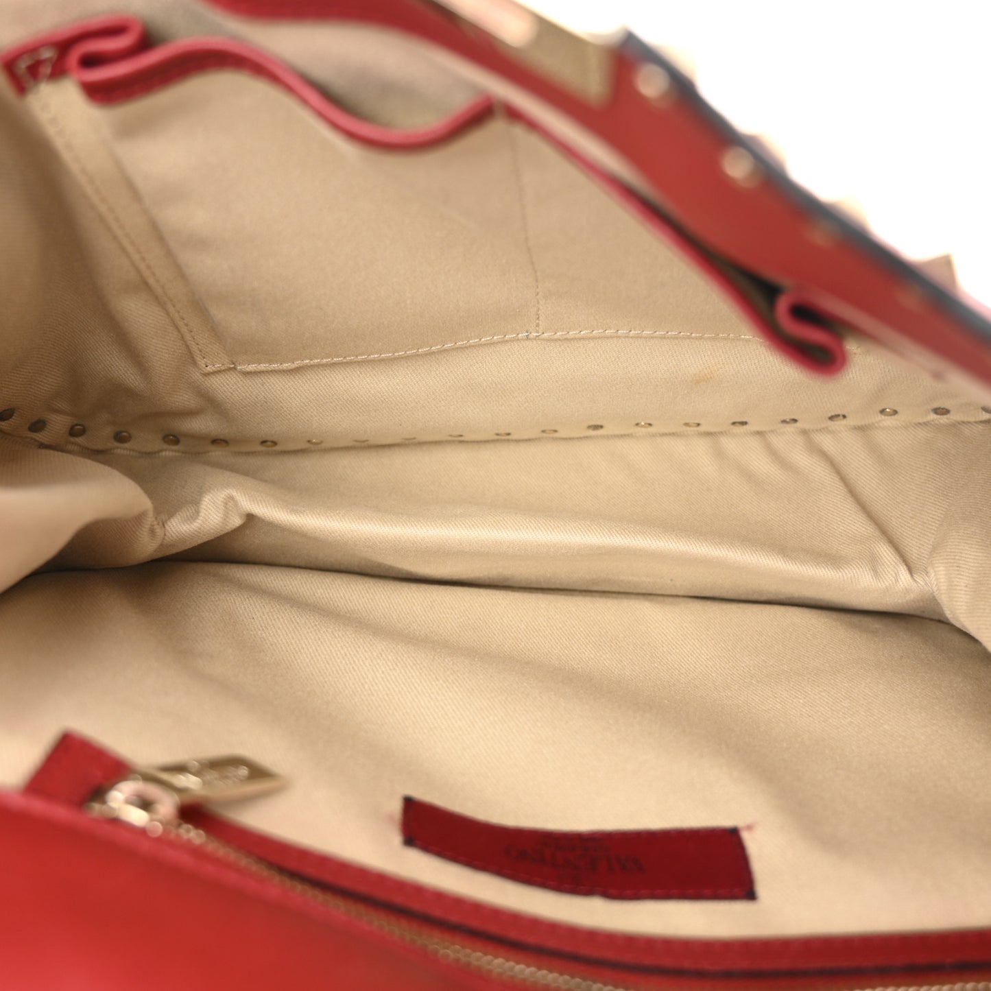 Vitello Rockstud Flip-Lock Bag Red